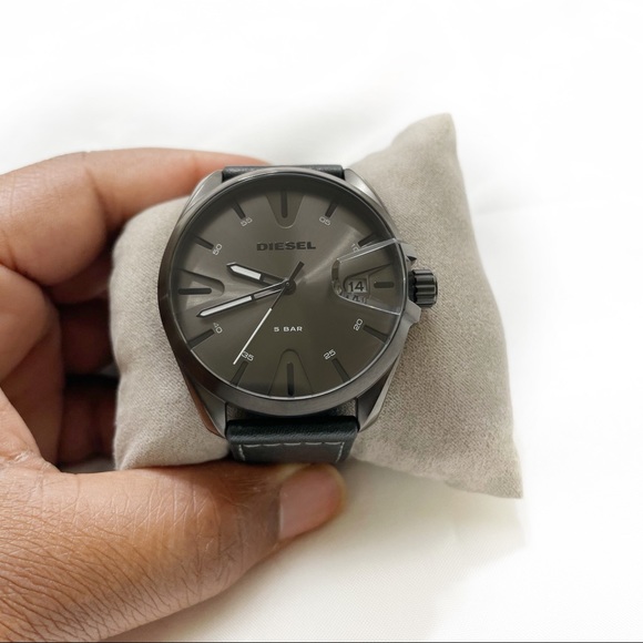 DIESEL MS9 3 HAND BLACK LEATHER WATCH - Picture 8 of 11